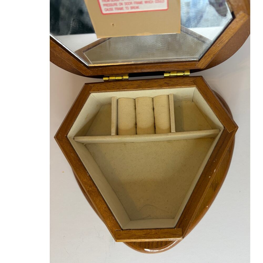 Vintage Heart Shaped Wooden Jewelry Box Floral Needlepoint Trinket Box - Picture 4 of 7